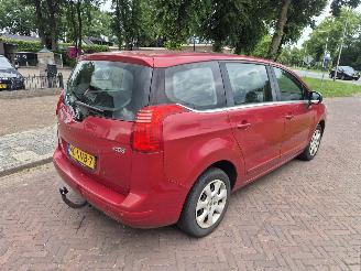 Peugeot 5008 1.6 HDIF ST 5P picture 3