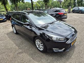 Ford Focus 1.0 Titanium picture 2