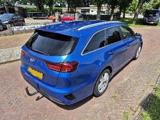 Kia Ceed 1.5 T-GDi Sportswagon picture 3
