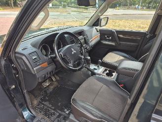 Mitsubishi Pajero 3.2 DI-D INSTYL picture 14