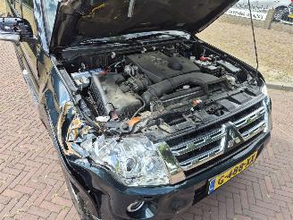 Mitsubishi Pajero 3.2 DI-D INSTYL picture 8