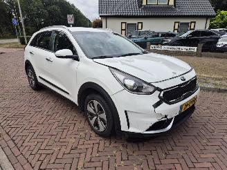 Kia Niro 1.6 GDI HYBRID DYNAMIC LINE picture 3