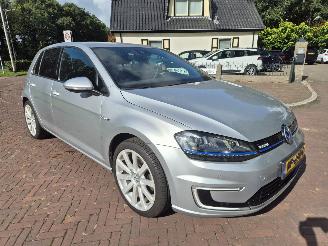 skadebil auto Volkswagen e-Golf E-GOLF 85 KW 2015/10