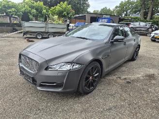 Damaged car Jaguar XJ 3.0 D Premium Luxury 2019/8