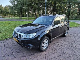 Vaurioauto  passenger cars Subaru Forester 2.0 AWD 2010/3