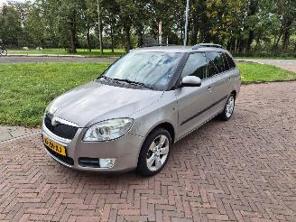 skadebil auto Skoda Fabia 1.6 16V Sport 2008/2