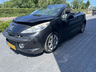 Schadeauto Peugeot 207 CC 1.6 VTi Première KM 130232 2007/6