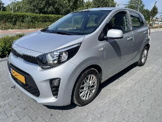 Schadeauto Kia Picanto 1.0 DPi DynamicLine  airco cruise camera Carplay 2023/11
