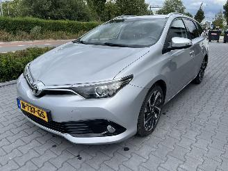damaged passenger cars Toyota Auris Touring Sports 1.3 Aspiration Navi Clima Camera 2017/12