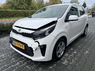 uszkodzony samochody osobowe Kia Picanto 1.0 CVVT ComfortLine 2017/5
