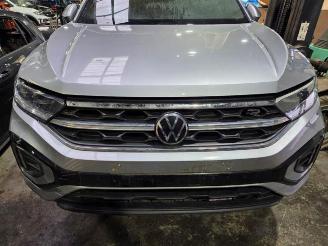 Coche siniestrado Volkswagen T-Roc T-Roc I, SUV, 2017 1.5 TSI 16V 2022/4