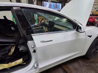 Tesla Model 3 Model 3, Sedan, 2017 Long Range AWD 75 kWh picture 2
