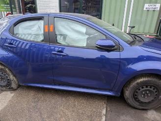 Vrakbiler auto Toyota Yaris  2022/10