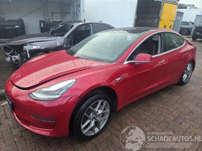 Tesla Model 3 Model 3, Sedan, 2017 Long Range, Performance AWD