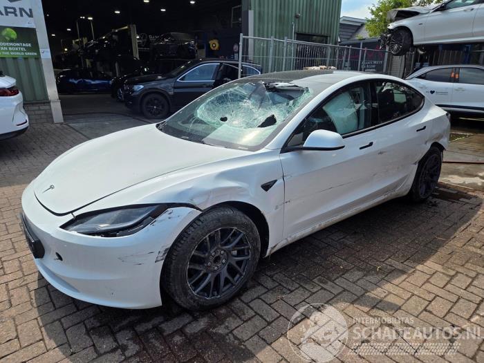 Tesla Model 3 Model 3, Sedan, 2017 RWD 60 kWh