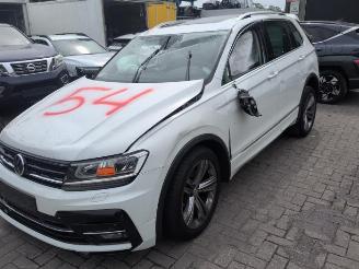 Coche siniestrado Volkswagen Tiguan Tiguan (AD1), SUV, 2016 / 2024 2.0 TSI 16V 4Motion 2019/2