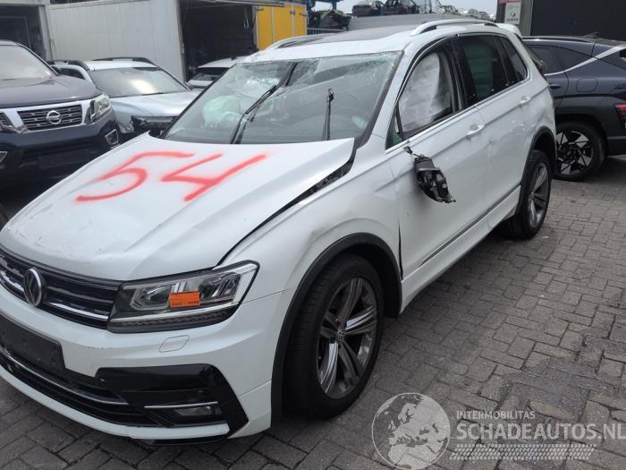Volkswagen Tiguan Tiguan (AD1), SUV, 2016 / 2024 2.0 TSI 16V 4Motion