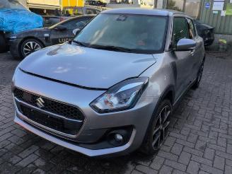 Auto da rottamare Suzuki Swift Swift (ZC/ZD), Hatchback 5-drs, 2017 1.0 Booster Jet Turbo 12V 2020/8