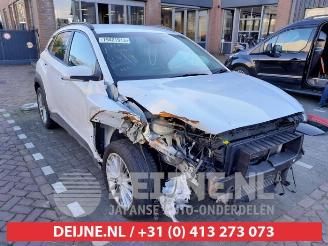 Vrakbiler auto Hyundai Kona Kona (OS), SUV, 2017 / 2023 1.0 T-GDI 12V 2018/12