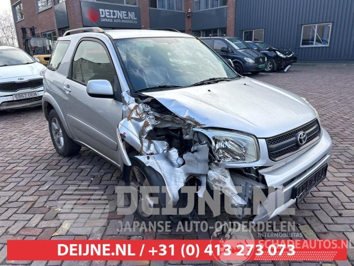 Toyota Rav-4 RAV4 (A2), Terreinwagen, 2000 / 2005 2.0 16V VVT-i 4x4