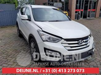 Coche siniestrado Hyundai Santa Fe Santa Fe III (DM), SUV, 2012 / 2018 2.2 CRDi R 16V 4x4 2014
