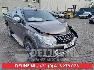 Auto da rottamare Mitsubishi L-200 L-200, Pick-up, 1986 / 1996 2.4 Clean Diesel 4WD 2016/2