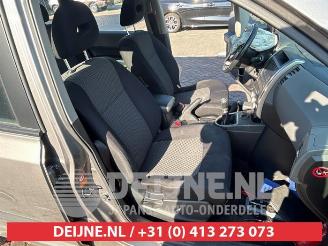 Nissan X-Trail X-Trail (T31), SUV, 2007 / 2013 2.0 XE,SE,LE dCi 16V 4x2 picture 25