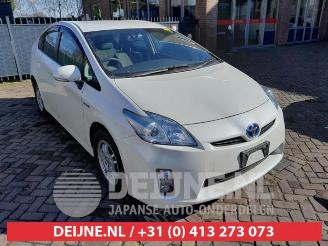 Salvage car Toyota Prius Prius (ZVW3), Hatchback, 2009 / 2016 1.8 16V 2010
