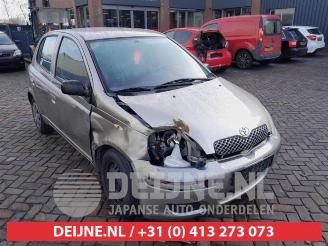 Vrakbiler auto Toyota Yaris Yaris (P1), Hatchback, 1999 / 2005 1.3 16V VVT-i 2005/1