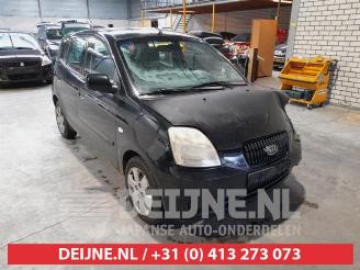 Coche siniestrado Kia Picanto Picanto (BA), Hatchback, 2004 / 2011 1.0 12V 2004/9