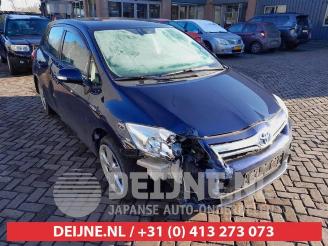 Auto da rottamare Toyota Auris Auris (E15), Hatchback, 2006 / 2012 1.8 16V HSD Full Hybrid 2011/4