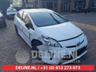 Salvage car Toyota Prius Prius (ZVW3), Hatchback, 2009 / 2016 1.8 16V 2013/2