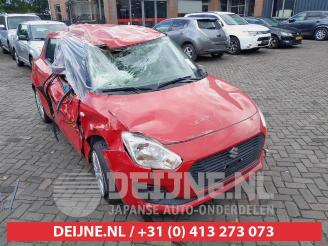 Vrakbiler auto Suzuki Swift Swift (ZC/ZD), Hatchback 5-drs, 2017 1.2 Dual Jet 16V 2019