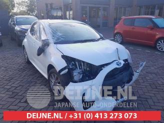 Vrakbiler auto Toyota Yaris Yaris IV (P21/PA1/PH1), Hatchback, 2020 1.5 12V Hybrid 115 2023