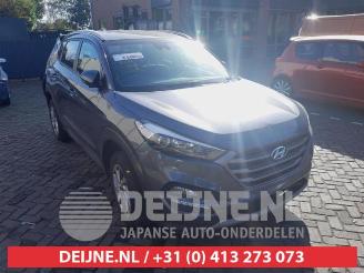 Vrakbiler auto Hyundai Tucson Tucson (TL), SUV, 2015 1.6 GDi 16V 2WD 2018/0