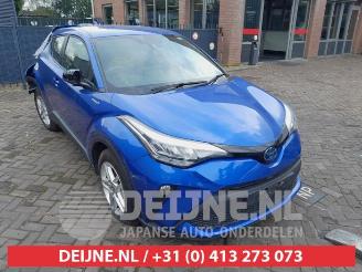 Dezmembrări autoturisme Toyota C-HR C-HR (X1,X5), SUV, 2016 1.8 16V Hybrid 2021/11