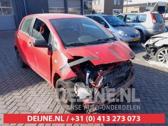 Uttjänta bilar auto Toyota Yaris Yaris II (P9), Hatchback, 2005 / 2014 1.0 12V VVT-i 2010/9
