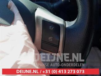 Toyota Yaris Yaris III (P13), Hatchback, 2010 / 2020 1.0 12V VVT-i picture 12