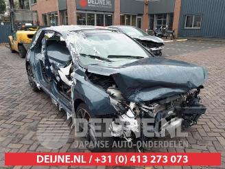 Coche siniestrado Hyundai I-30 i30 (PDEB5/PDEBB/PDEBD/PDEBE), Hatchback, 2016 1.5 T-GDI 16V Hybrid 48V 2023/9