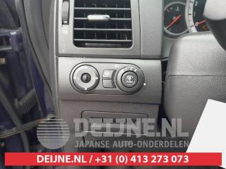 Chevrolet Captiva Captiva (C100), SUV, 2006 / 2011 2.4 16V 4x2 picture 19