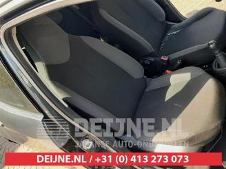 Toyota Aygo Aygo (B40), Hatchback, 2014 1.0 12V VVT-i picture 16