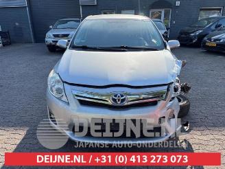 Toyota Auris Auris (E15), Hatchback, 2006 / 2012 1.8 16V HSD Full Hybrid picture 2