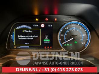 Nissan Leaf Leaf (ZE1), Hatchback, 2017 39/40kWh picture 16