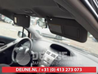 Toyota Yaris Yaris II (P9), Hatchback, 2005 / 2014 1.3 16V VVT-i picture 18