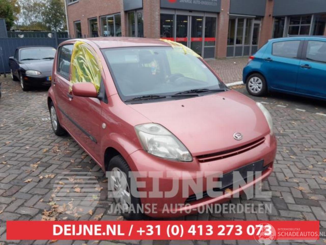 Daihatsu Sirion Sirion 2 (M3), Hatchback, 2005 1.3 16V DVVT