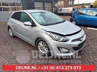 Autoverwertung Hyundai I-30 i30 (GDHB5), Hatchback, 2011 1.6 GDI Blue 16V 2013/5