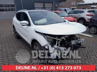 Coche siniestrado Nissan Qashqai Qashqai (J11), SUV, 2013 / 2021 1.2 DIG-T 16V 2015/4