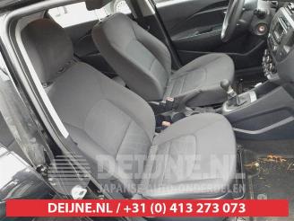 Kia Rio Rio III (UB), Hatchback, 2011 / 2017 1.2 CVVT 16V picture 12