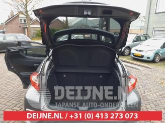 Toyota C-HR C-HR (X1,X5), SUV, 2016 1.8 16V Hybrid picture 13