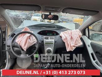 Toyota Yaris Yaris II (P9), Hatchback, 2005 / 2014 1.3 16V VVT-i picture 15